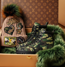 Load image into Gallery viewer, Tan Camo tobbagan
