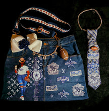 Load image into Gallery viewer, Diva Tie - Cowboys
