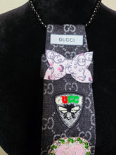 Load image into Gallery viewer, Black and pink diva tie
