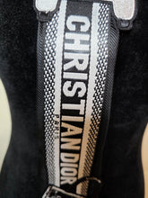 Load image into Gallery viewer, White &amp; Black diva tie
