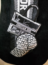 Load image into Gallery viewer, White &amp; Black diva tie
