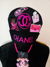 Load image into Gallery viewer, Hot Pink &amp; Black tobbagan
