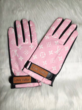 Load image into Gallery viewer, Pink gloves
