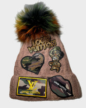 Load image into Gallery viewer, Tan Camo tobbagan
