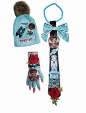 Load image into Gallery viewer, Teal fingerless gloves
