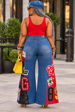 Load image into Gallery viewer, Jeans with patches
