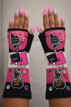 Load image into Gallery viewer, Hot pink gloves
