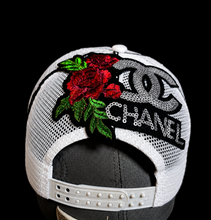 Load image into Gallery viewer, Silver and white hat
