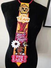 Load image into Gallery viewer, Gold &amp; red diva tie

