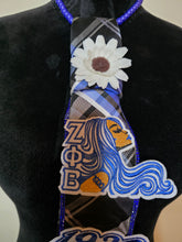 Load image into Gallery viewer, Zeta Diva Tie
