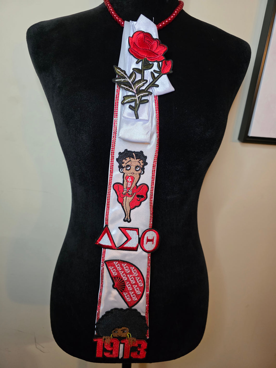 DST Diva Tie