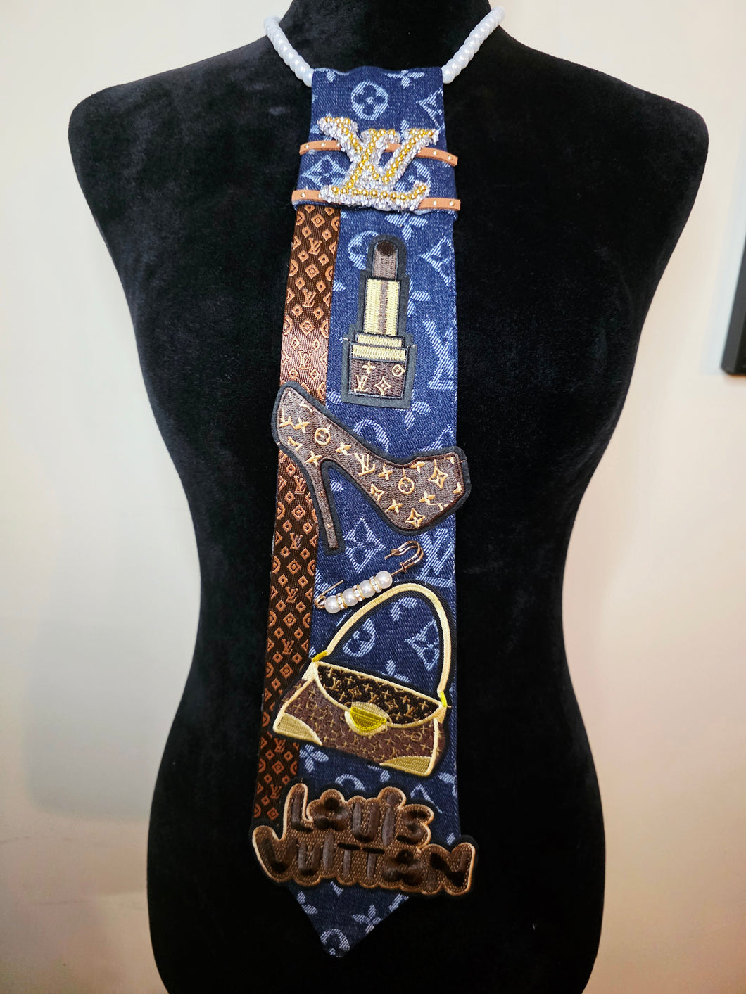 Custom tie for Carmen